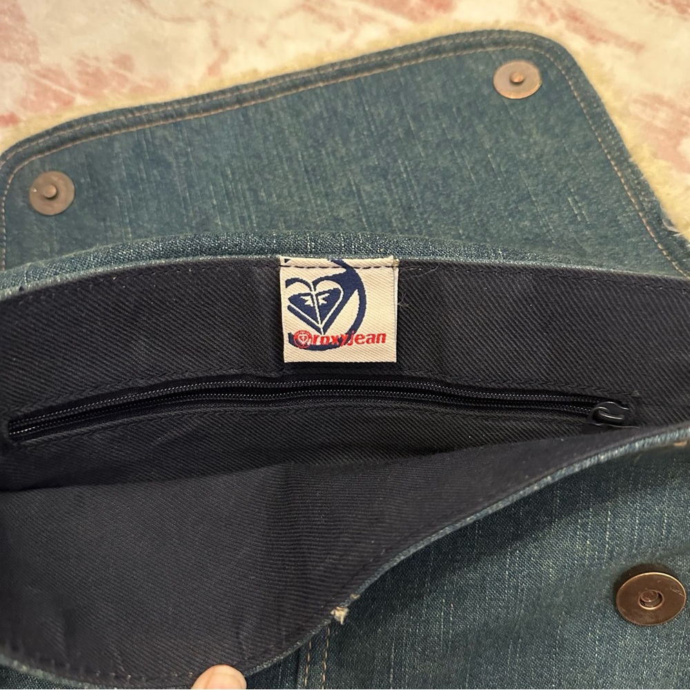 Vintage Y2K ROXY Denim Shoulder Bag with Faux Fur Trim - Picture 8 of 10